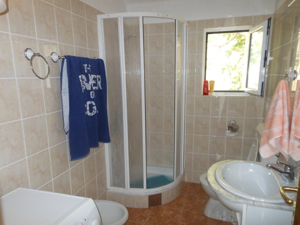 Lorena Rooms Risan Rom bilde